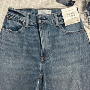 Abercrombie & Fitch 90’s straight ultra high rise